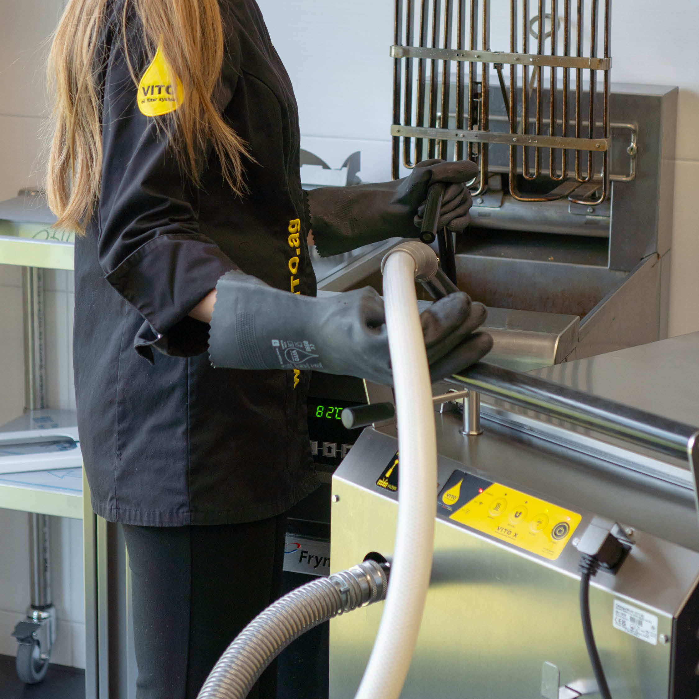 Fritteusen Filtrationssystem mobil XM fahrbar mit 100 L Tank